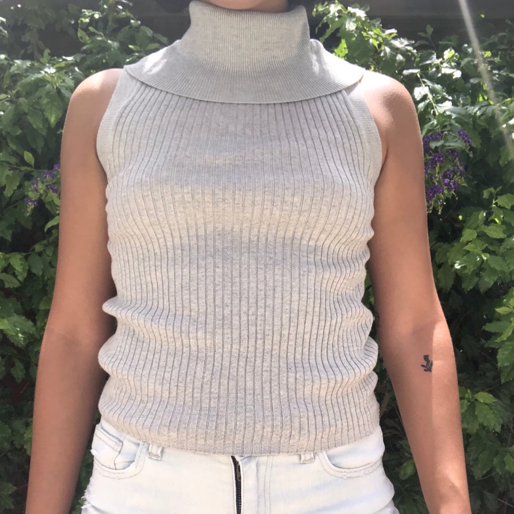 NWT: Francesca’s Silver Sleeveless Turtleneck